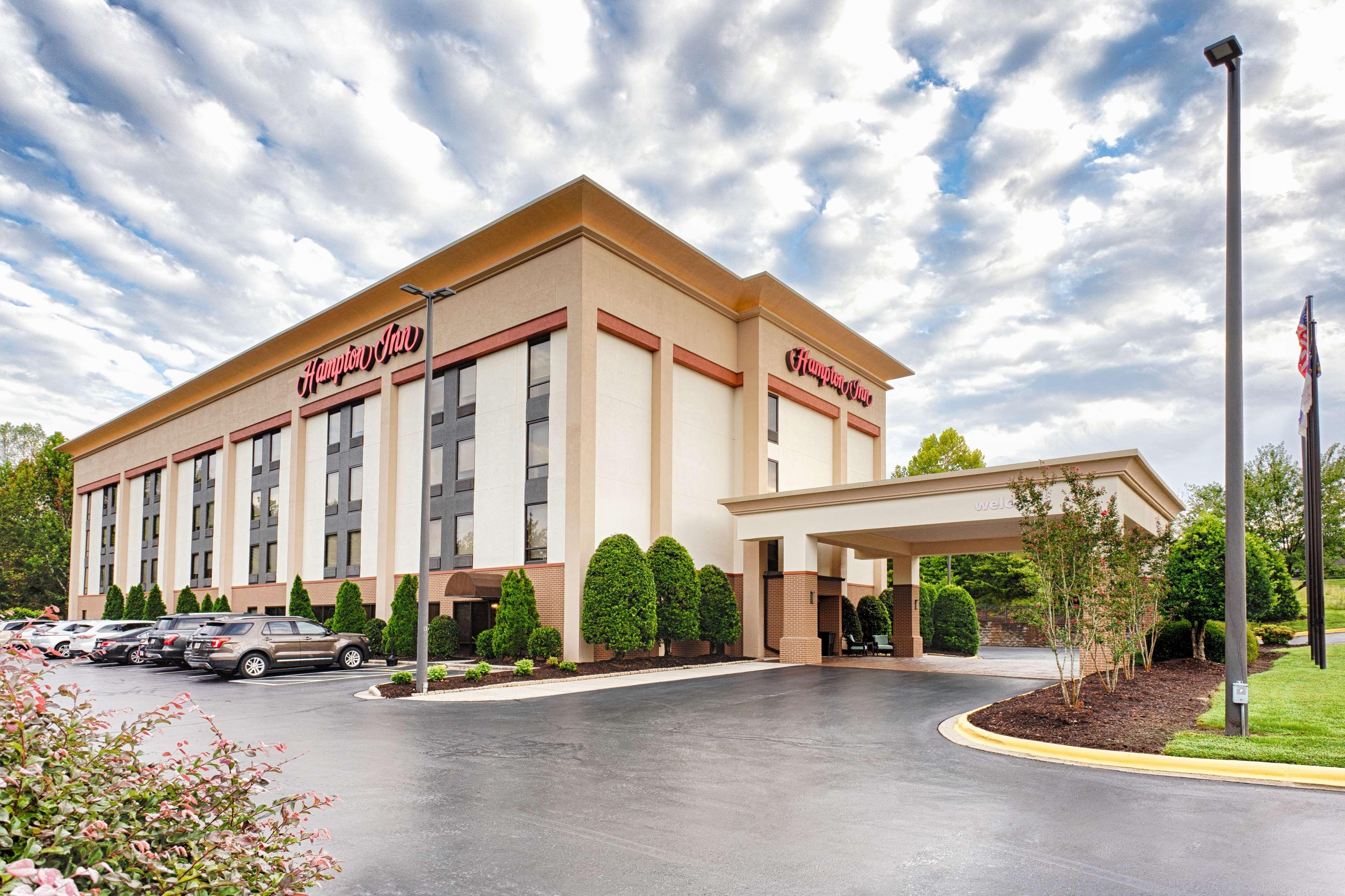 Hampton Inn Моргантон Екстер'єр фото